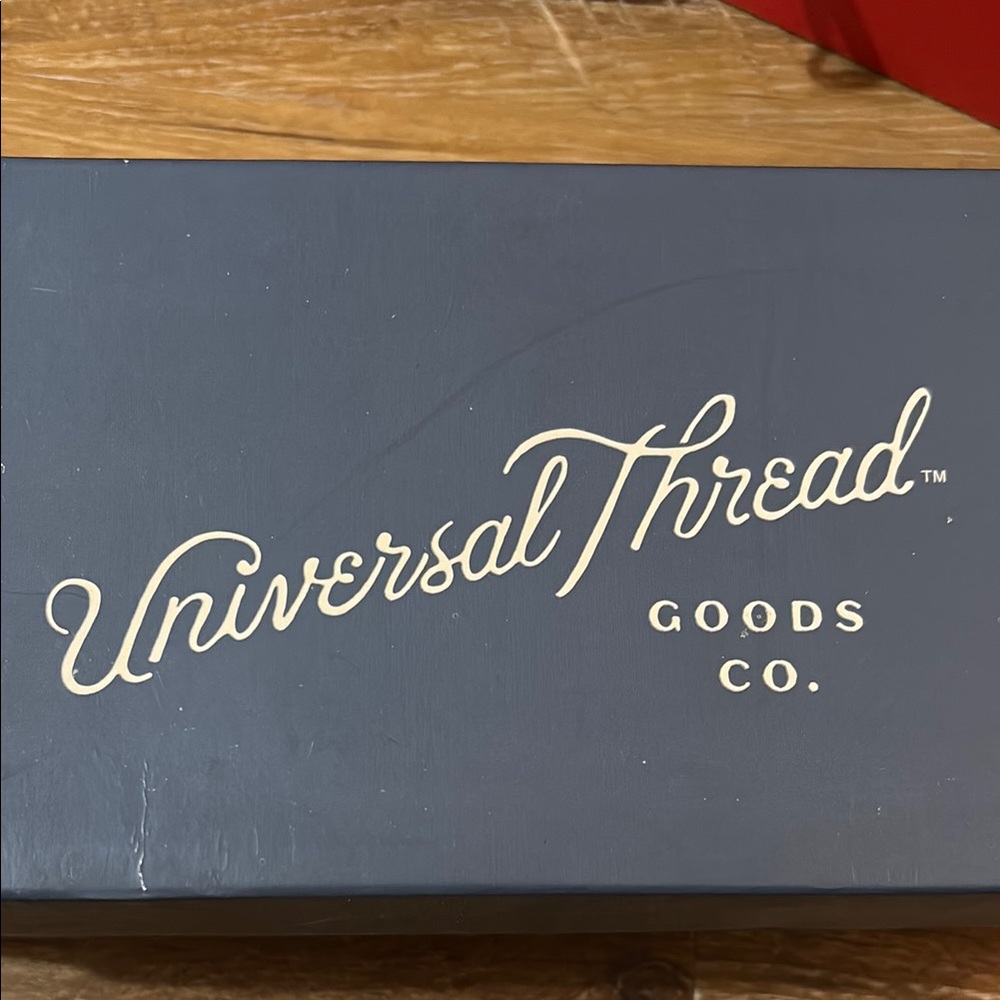 Universal Thread Goods Co. Box - Picture 2 of 5